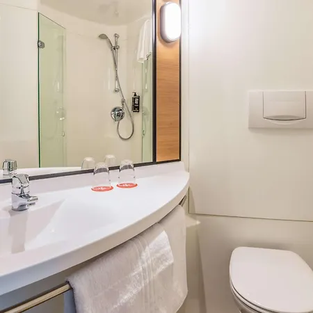 Ibis Hotel 3*